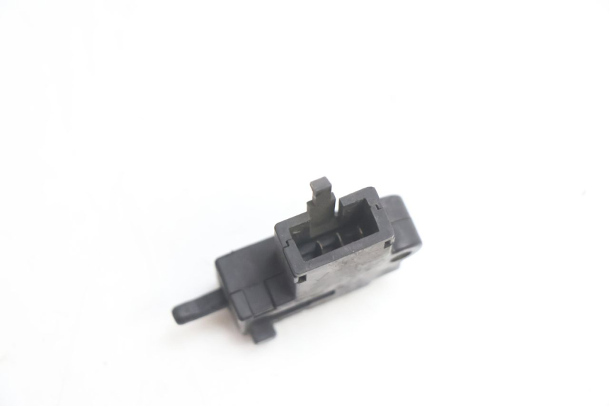 photo de INTERRUPTOR EMBRAGUE YAMAHA YZF R GENESIS 750 (1993 - 1998) - Otra perspectiva