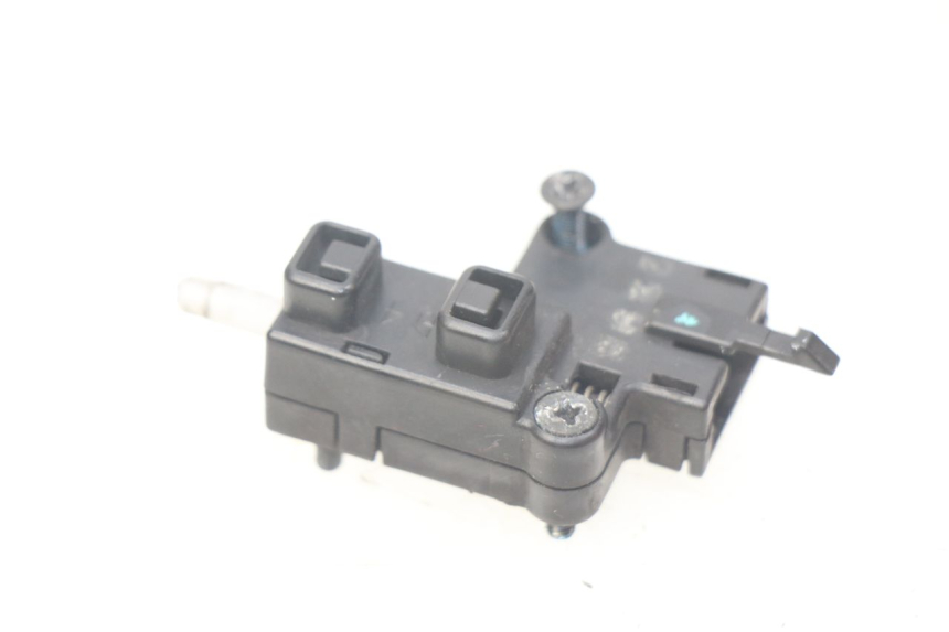 photo de INTERRUPTOR EMBRAGUE KAWASAKI Z 650 (2016 - 2019) - Otra perspectiva