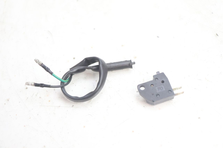 photo de INTERRUPTOR DE LUZ DE FRENO KYMCO AGILITY 4T 50 (2018 - 2022) - Vista principal