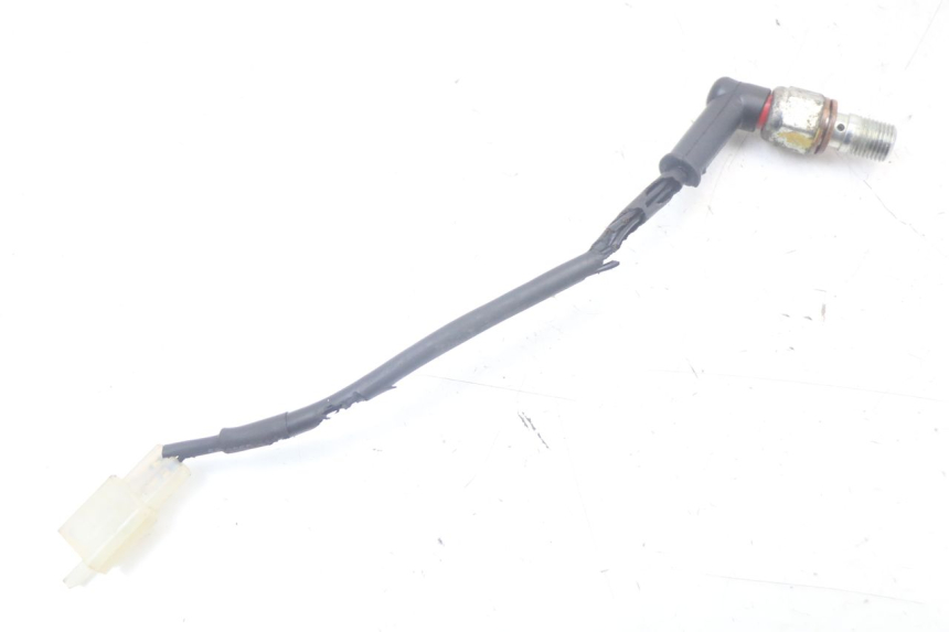 photo de CONTACTOR DE LUZ DE FRENO TRASERO QUADRO 3D S 350 (2013 - 2018) - Zoom estado de uso