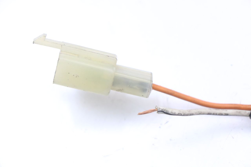 photo de Interruptor de luz de freno trasero HYOSUNG GV AQUILA 125 (2000 - 2009) - Otra perspectiva