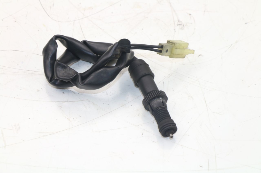 photo de LUZ FRENO INTERRUPTOR TRASERA HONDA CBF N 600 (2004 - 2007) - Detalle de la pieza