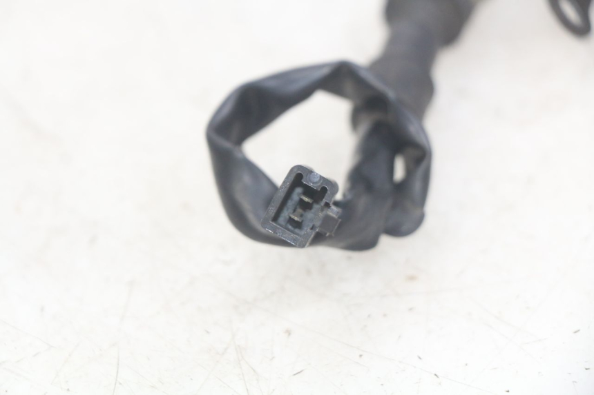 photo de INTERRUPTOR DE LUZ DE FRENO TRASERO HONDA CBR F SC25 1000 (1989 - 1992) - Zoom estado de uso