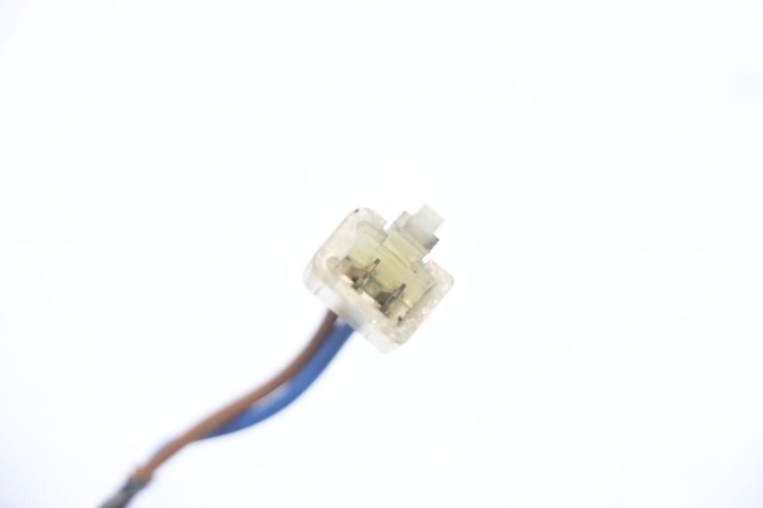 photo de LUZ FRENO INTERRUPTOR TRASERA KAWASAKI ER-6 ER6 N 650 (2005 - 2009) - Primer plano técnico