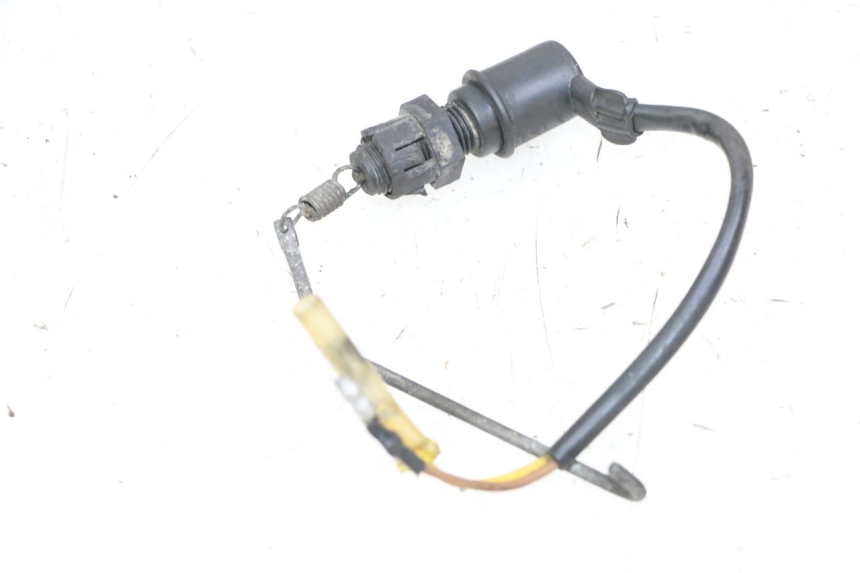 photo de LUZ FRENO INTERRUPTOR TRASERA YAMAHA FJ 36Y 1100 (1984 - 1985) - Detalle de la pieza