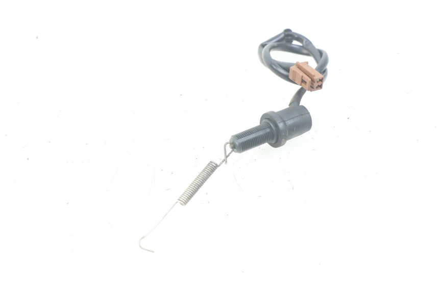 photo de INTERRUPTOR DE LUZ DE FRENO TRASERO YAMAHA FJR ABS 1300 (2006 - 2012) - Zoom estado de uso