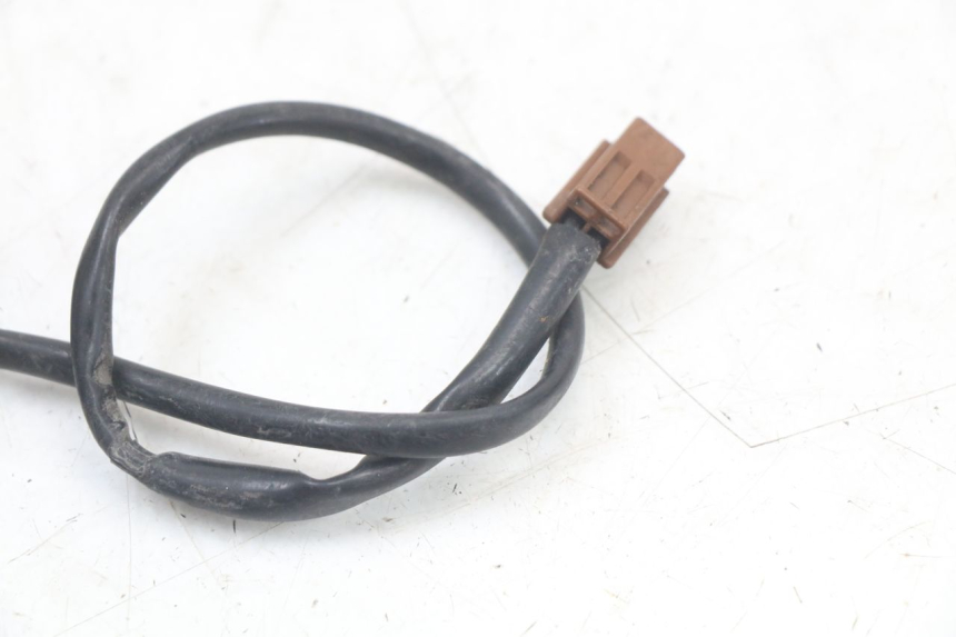 photo de INTERRUPTOR DE LUZ DE FRENO TRASERO YAMAHA FJR ABS 1300 (2006 - 2012) - Otra perspectiva