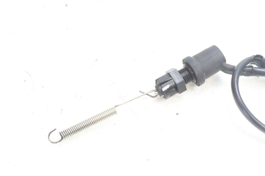 photo de LUZ FRENO INTERRUPTOR TRASERA YAMAHA FZ8 800 (2010 - 2016) - Detalle de la pieza