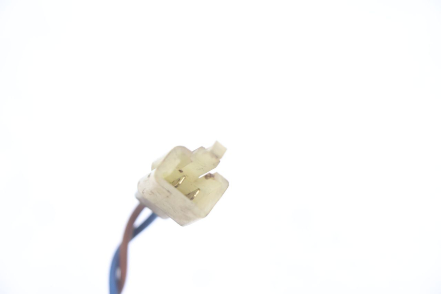 photo de LUZ FRENO INTERRUPTOR TRASERA KAWASAKI GPX F ZX750F 750 (1986 - 1990) - Otra perspectiva
