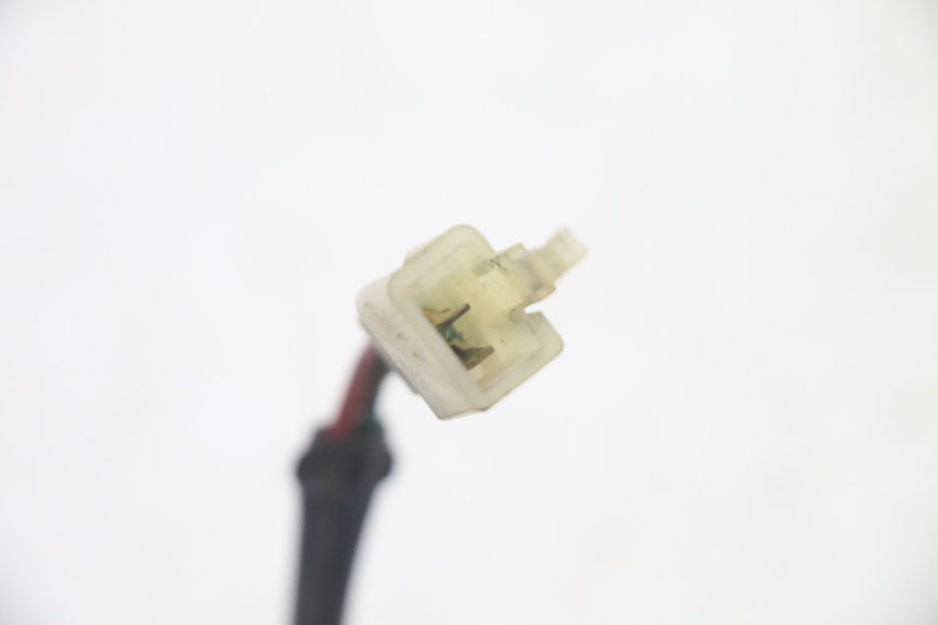 photo de LUZ FRENO INTERRUPTOR TRASERA KYMCO GRAND DINK 125 (2002 - 2007) - Otra perspectiva