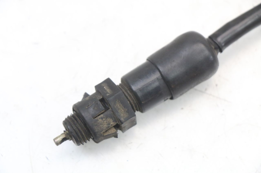 photo de LUZ FRENO INTERRUPTOR TRASERA SUZUKI GSX E 250 (1982 - 1983) - Zoom estado de uso