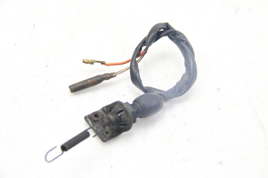 photo de INTERRUPTOR DE LUZ DE FRENO TRASERO SUZUKI GSX-F GSX  F 1100 (1988 - 1994) - Vista principal