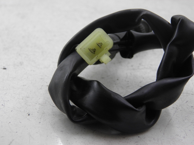 photo de LUZ FRENO INTERRUPTOR TRASERA HONDA CB F HORNET 600 (2002 - 2004) - Otra perspectiva