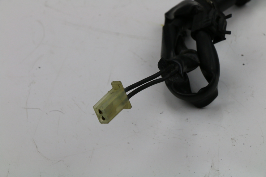 photo de LUZ FRENO INTERRUPTOR TRASERA HONDA CBR F 600 (1996 - 1998) - Detalle de la pieza