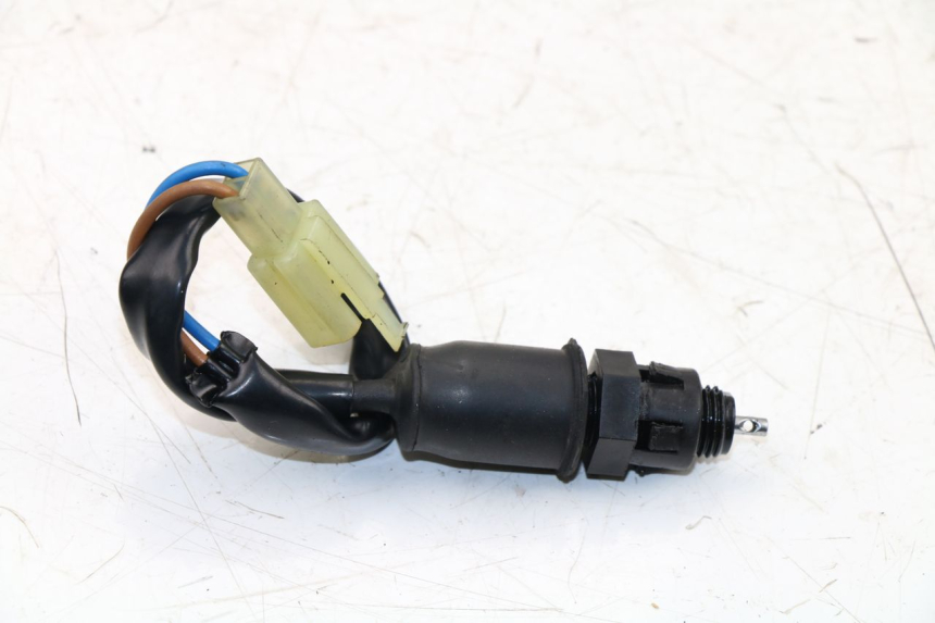 photo de LUZ FRENO INTERRUPTOR TRASERA KAWASAKI Z 750 (2003 - 2006) - Zoom estado de uso
