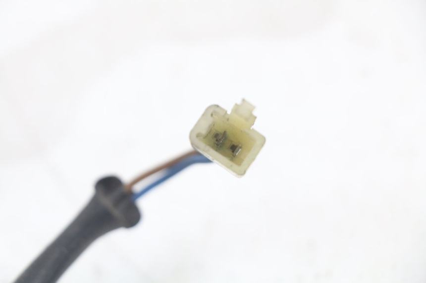 photo de LUZ FRENO INTERRUPTOR TRASERA KAWASAKI ZR7 ZR-7 S 750 (1999 - 2004) - Otra perspectiva