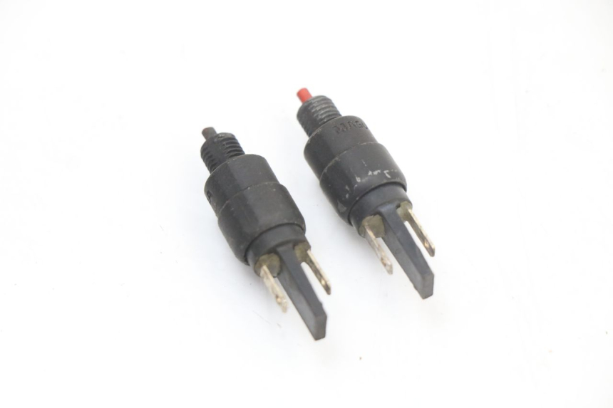 photo de LUZ FRENO INTERRUPTOR TRASERA PIAGGIO LIBERTY 4T 50 (2018 - 2021) - Detalle de la pieza