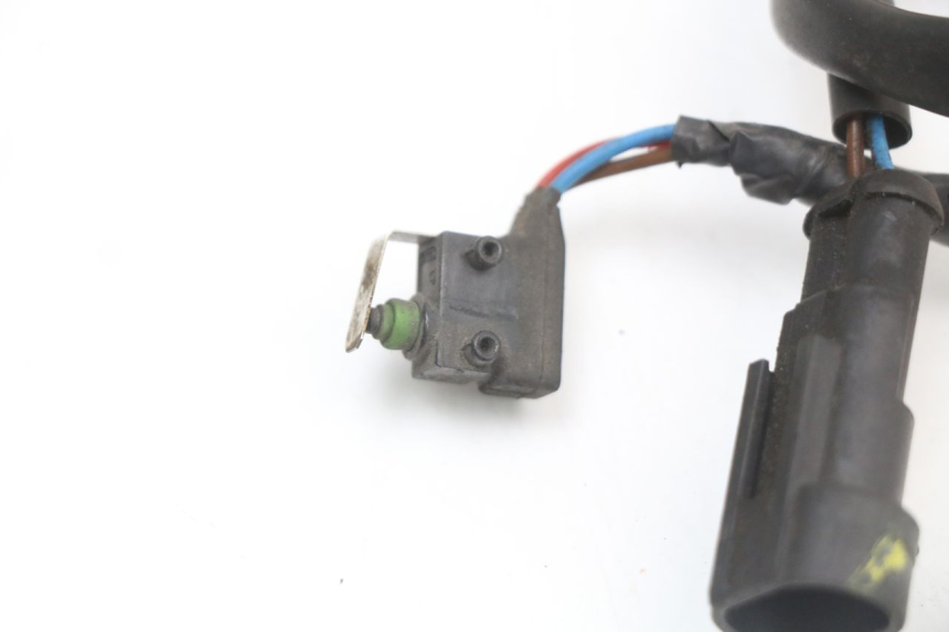 photo de LUZ FRENO INTERRUPTOR TRASERA PIAGGIO MP3 LT 400 (2007 - 2012) - Zoom estado de uso
