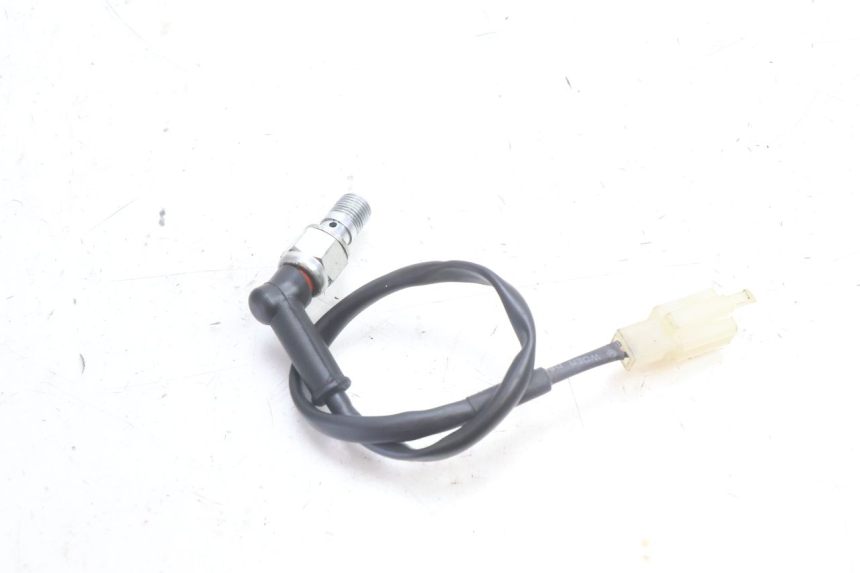 photo de LUZ FRENO INTERRUPTOR TRASERA RIEJU MRT PRO SUPERMOTARD 50 (2007 - 2018) - Otra perspectiva