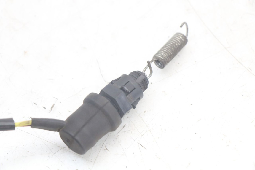 photo de CONTACTO DE LUZ DE FRENO TRASERO YAMAHA MT-07 MT07 ABS 700 (2014 - 2017) - Otra perspectiva