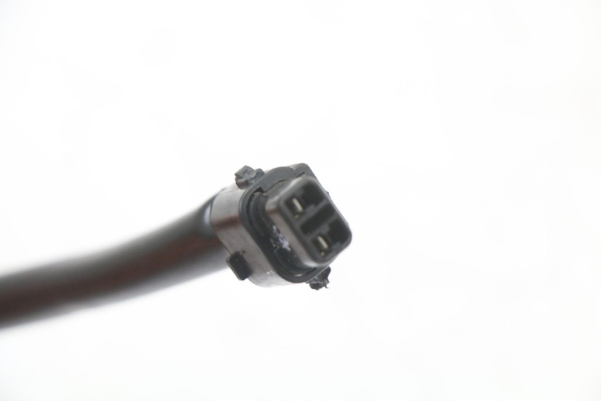 photo de LUZ FRENO INTERRUPTOR TRASERA KAWASAKI NINJA 400 (2018 - 2023) - Primer plano técnico