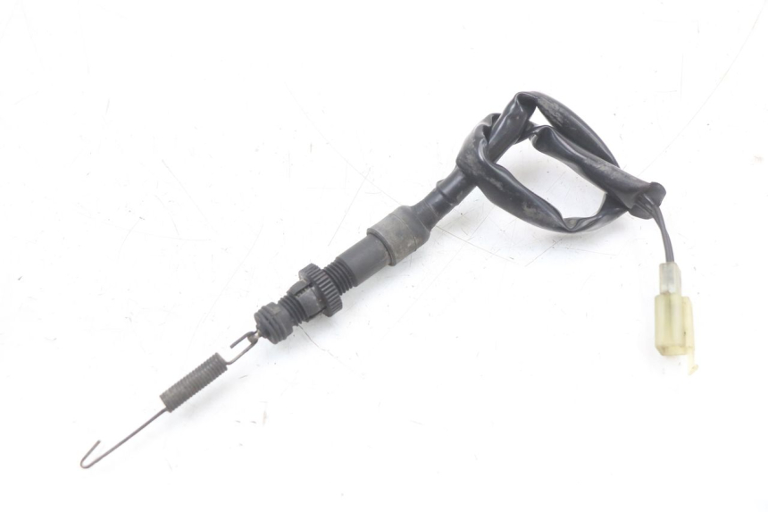 photo de INTERRUPTOR DE LUZ DE FRENO TRASERO HONDA NTV DEAUVILLE 650 (1998 - 2001) - Primer plano técnico