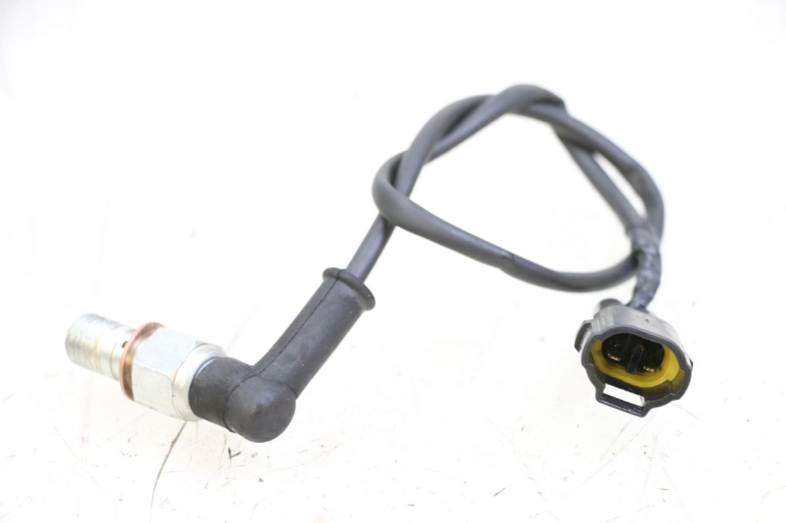 photo de LUZ FRENO INTERRUPTOR TRASERA ROYAL ENFIELD CONTINENTAL GT 650 (2019 - 2024) - Detalle de la pieza