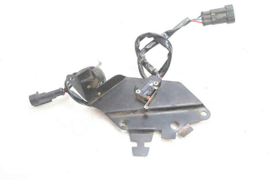 photo de LUZ FRENO INTERRUPTOR TRASERA CAN-AM SPYDER RS 1000 (2008 - 2012) - Detalle de la pieza