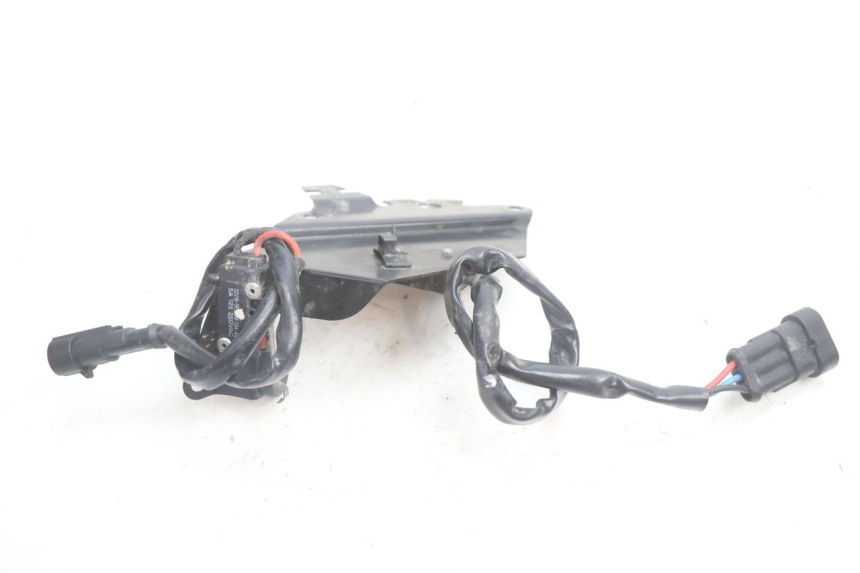 photo de LUZ FRENO INTERRUPTOR TRASERA CAN-AM SPYDER RS 1000 (2008 - 2012) - Zoom estado de uso