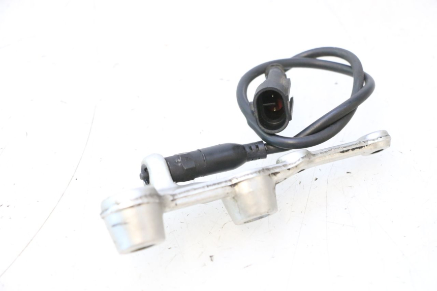 photo de LUZ FRENO INTERRUPTOR TRASERA DUCATI SS IE DS CARENEE 1000 (2002 - 2006) - Otra perspectiva
