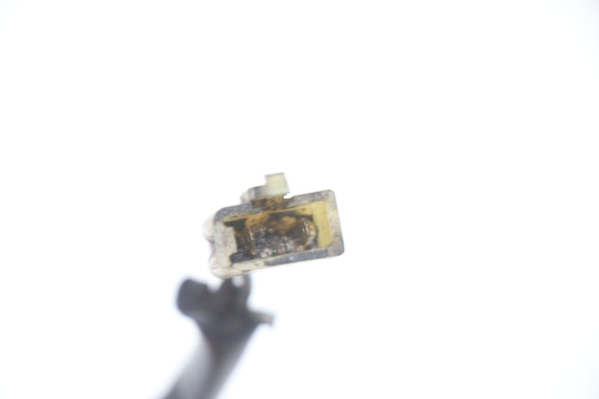 photo de LUZ FRENO INTERRUPTOR TRASERA HONDA ST PAN EUROPEAN 1300 (2002 - 2013) - Primer plano técnico