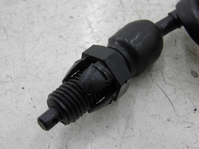 photo de LUZ FRENO INTERRUPTOR TRASERA SUZUKI SV S ABS 650 (2003 - 2009) - Detalle de la pieza