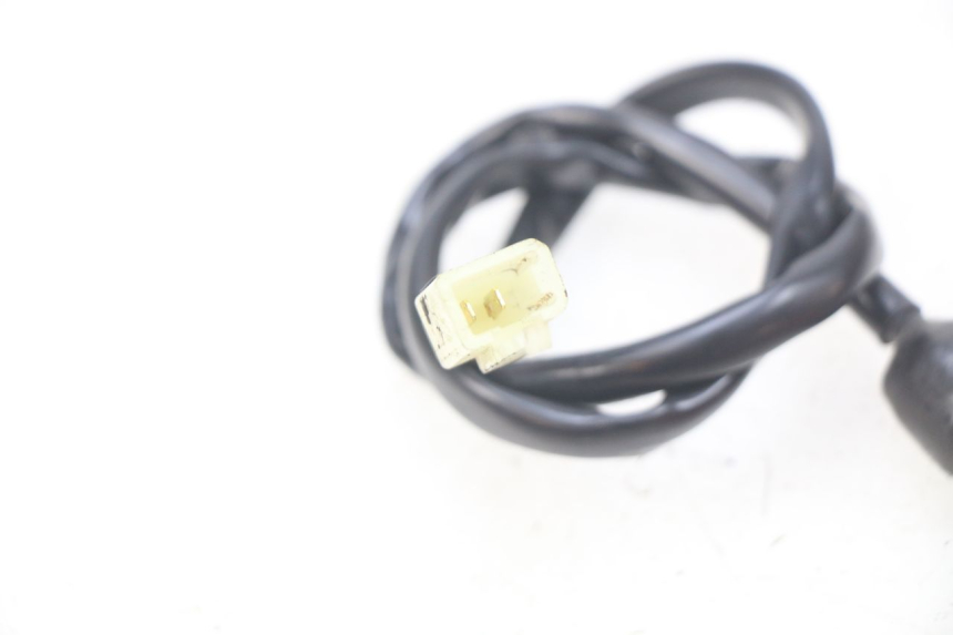 photo de CONTACTOR DE LUZ DE FRENO TRASERO SUZUKI SV N 650 (1999 - 2002) - Otra perspectiva