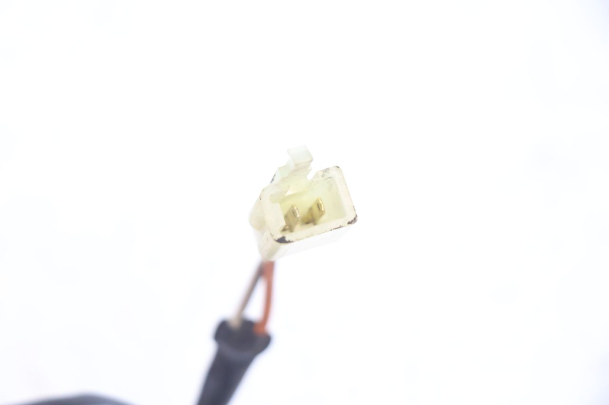 photo de LUZ FRENO INTERRUPTOR TRASERA SUZUKI SV S 650 (2003 - 2009) - Primer plano técnico