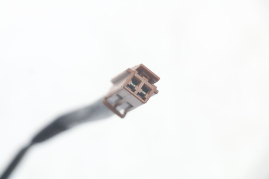 photo de CONTACTOR DE LUZ DE FRENO TRASERO YAMAHA TDM ABS 900 (2002 - 2014) - Otra perspectiva