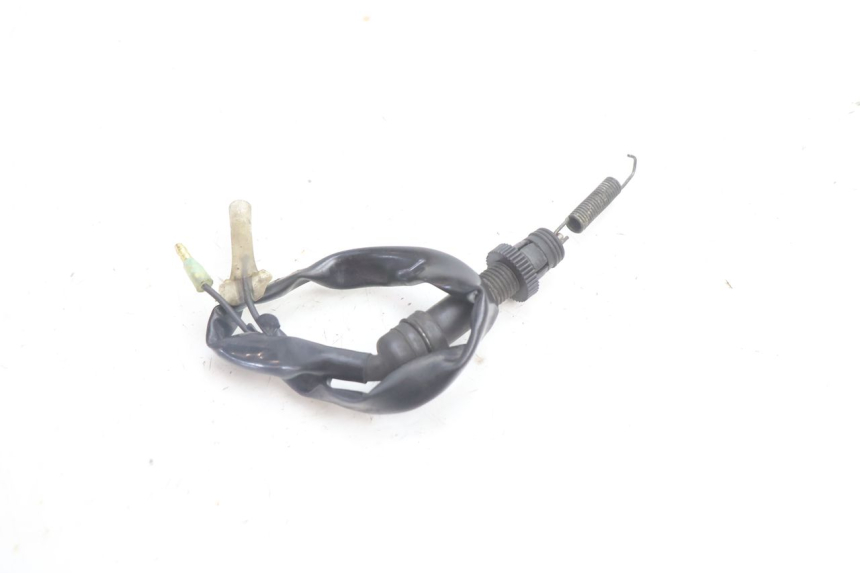 photo de INTERRUPTOR DE LUZ DE FRENO TRASERO HONDA VFR FI RC46 800 (1998 - 2001) - Primer plano técnico