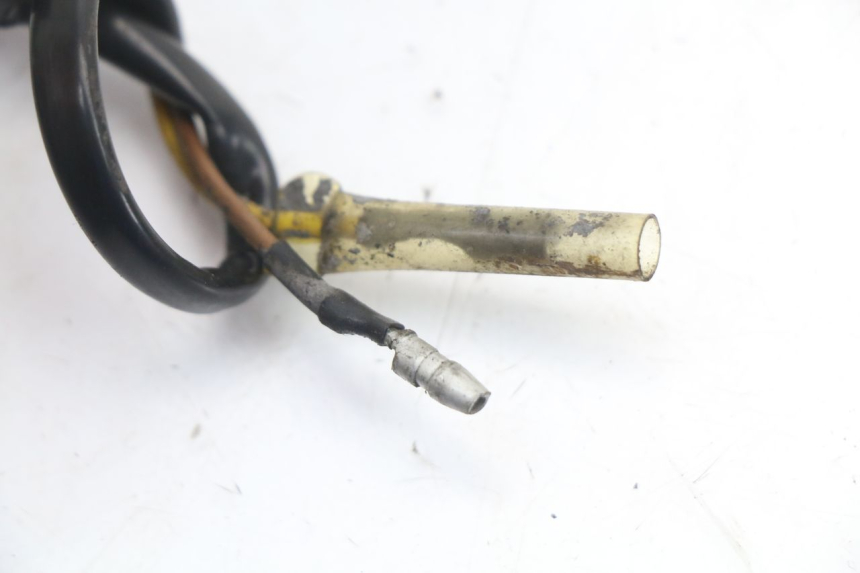 photo de LUZ FRENO INTERRUPTOR TRASERA YAMAHA XJ F 900 (1983 - 1994) - Vista general del producto