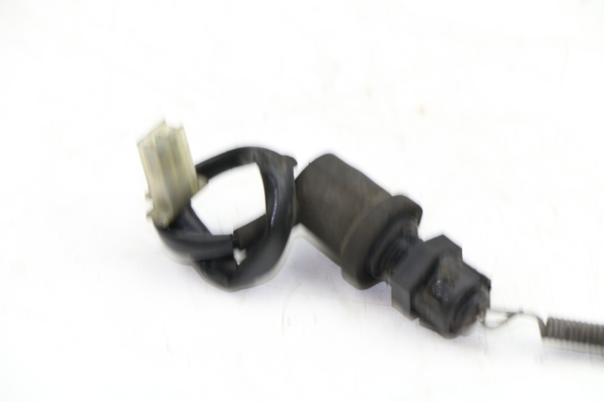 photo de LUZ FRENO INTERRUPTOR TRASERA YAMAHA XJS DIVERSION 600 (2000 - 2003) - Marcados y referencias originales