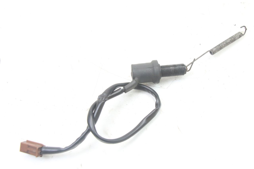 photo de LUZ FRENO INTERRUPTOR TRASERA YAMAHA FZS FAZER 600 (2001 - 2003) - Zoom estado de uso