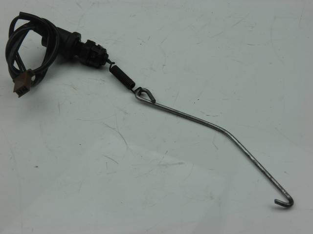 photo de LUZ FRENO INTERRUPTOR TRASERA YAMAHA TDR 125 (1997 - 1996) - Otra perspectiva