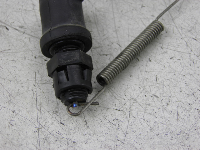 photo de LUZ FRENO INTERRUPTOR TRASERA YAMAHA XJR 1300 (2002 - 2006) - Detalle de la pieza