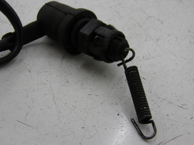 photo de LUZ FRENO INTERRUPTOR TRASERA YAMAHA YBR 125 (2004 - 2006) - Otra perspectiva