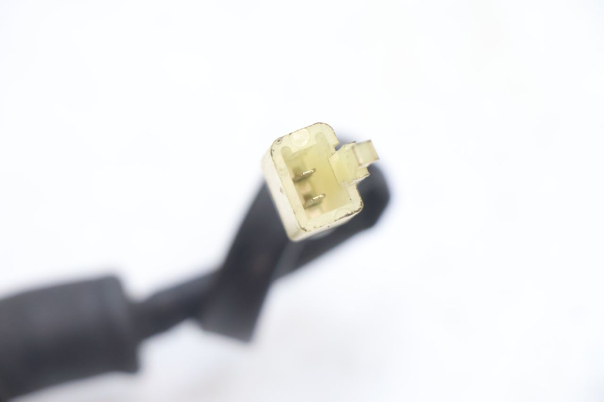 photo de LUZ FRENO INTERRUPTOR TRASERA KAWASAKI ZX-6R ZX6R 600 (2000 - 2002) - Primer plano técnico