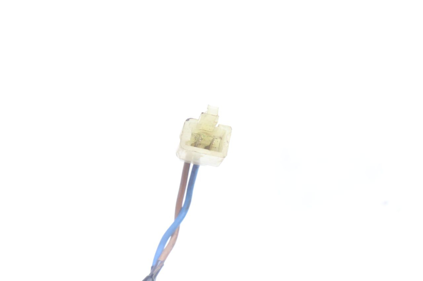 photo de INTERRUPTOR DE LUZ DE FRENO TRASERO KAWASAKI ZZR 600 (1995 - 2004) - Primer plano técnico