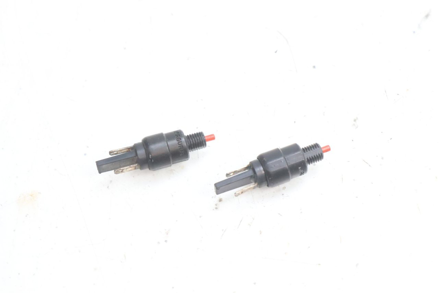 photo de LUZ FRENO INTERRUPTOR APRILIA ATLANTIC S 125 (2010 - 2013) - Detalle de la pieza
