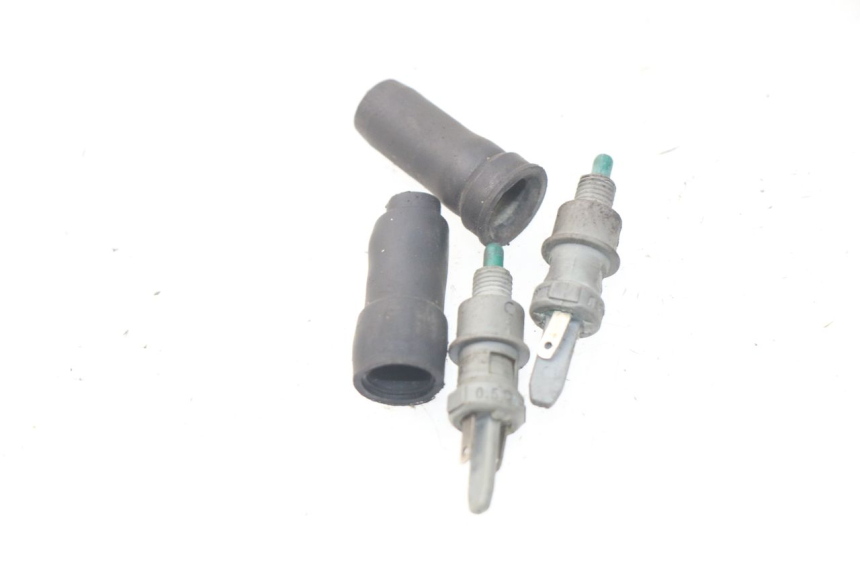 photo de LUZ FRENO INTERRUPTOR YAMAHA BW'S 50 (1999 - 2003) - Detalle de la pieza