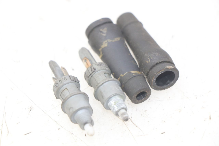 photo de INTERRUPTOR DE LUZ DE FRENO PEUGEOT CITYSTAR 2T 50 (2018 - 2021) - Detalle de la pieza