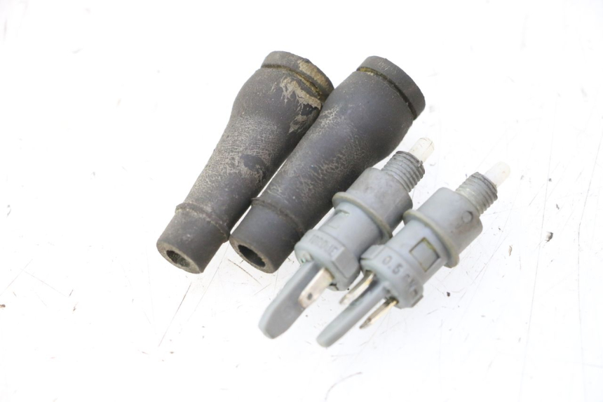 photo de INTERRUPTOR DE LUZ DE FRENO PEUGEOT CITYSTAR 2T 50 (2018 - 2021) - Vista principal