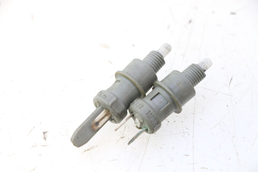 photo de INTERRUPTOR DE LUZ DE FRENO PEUGEOT CITYSTAR 2T 50 (2018 - 2021) - Vista principal