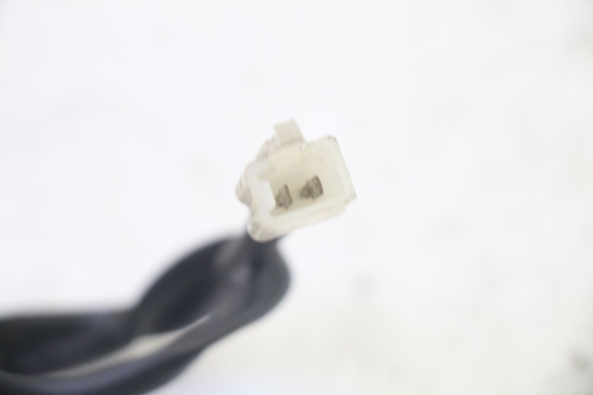 photo de LUZ FRENO INTERRUPTOR DERECHA ADIVA AD3 300 (2014 - 2020) - Primer plano técnico